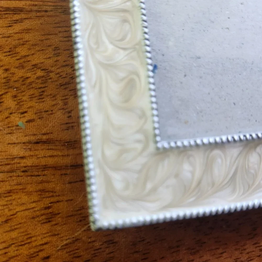 Meijer Animal Print High Heel Shoe Photo Frame 4x6 Cream Zebra Giraffe Desk